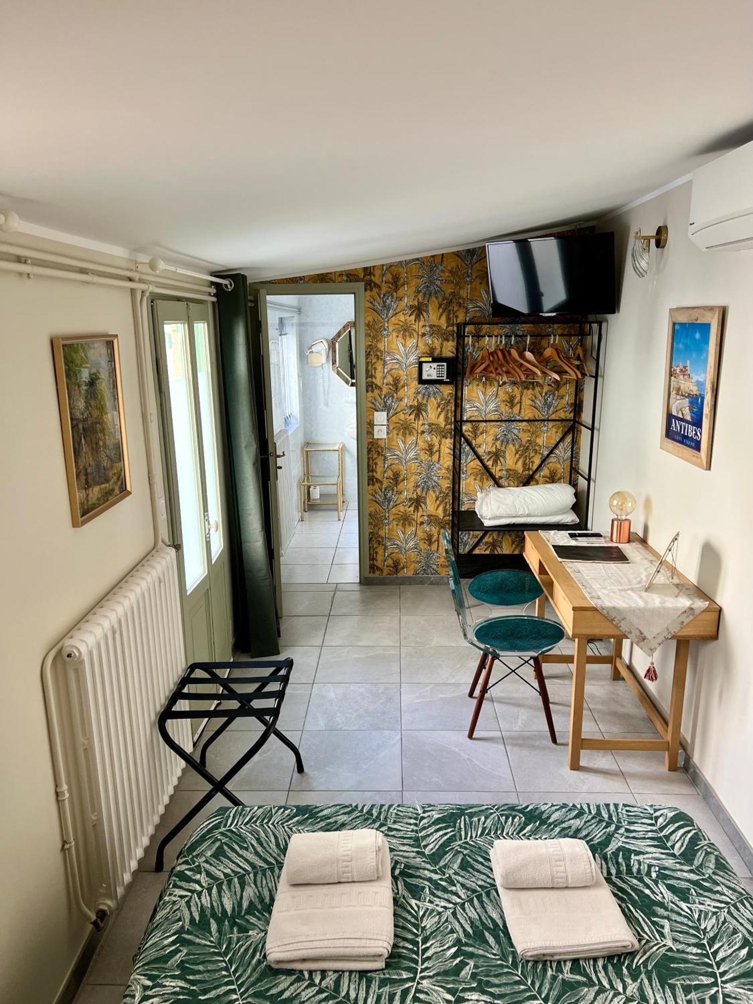 Hotel Le Ponteil Antibes Exteriör bild