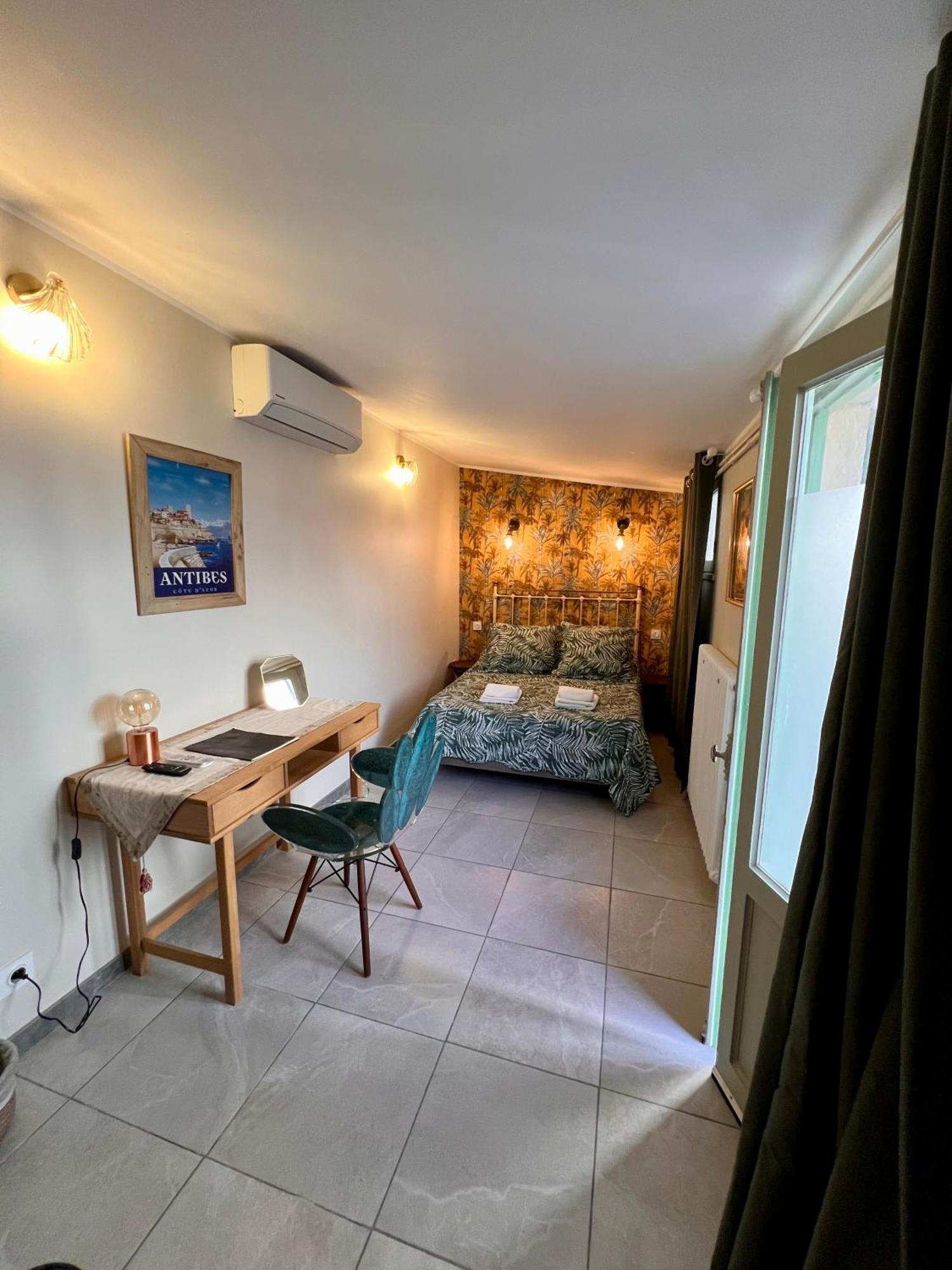 Hotel Le Ponteil Antibes Exteriör bild